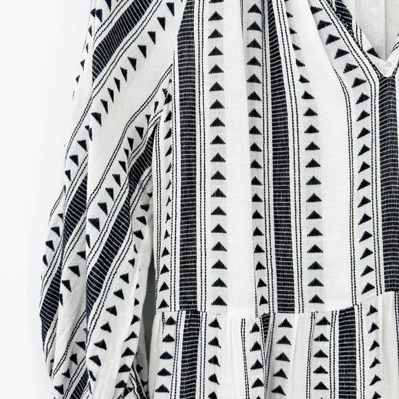 Evereve Carolina Black & Ivory Aztec Stripe Tiered Mini Dress Womens Size XS - Picture 6 of 12